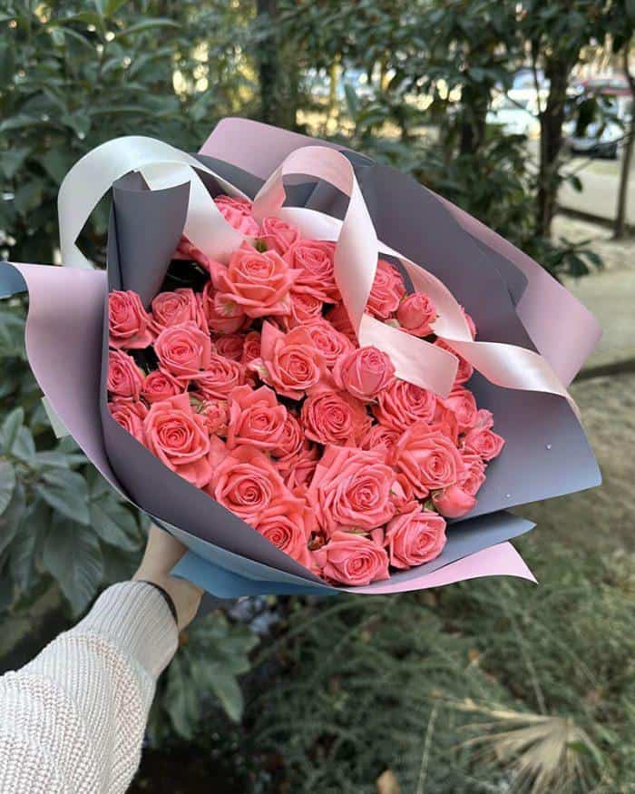 9 кустовых роз 1980₽